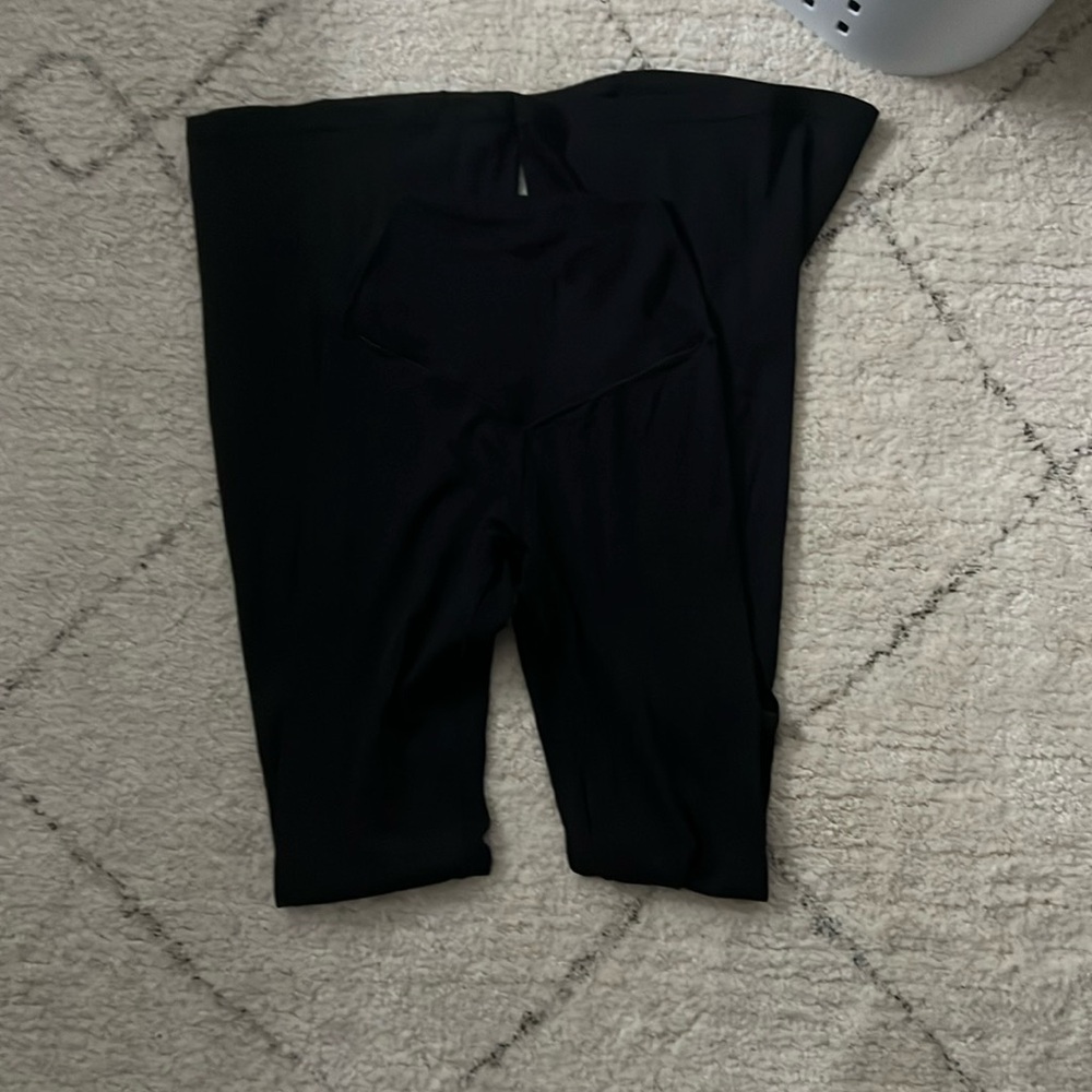 Aerie Women’s Crossover Flare Leggings!